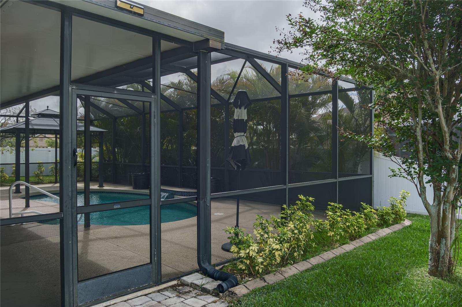 Image 33 of 41 For 11919 55th Court E