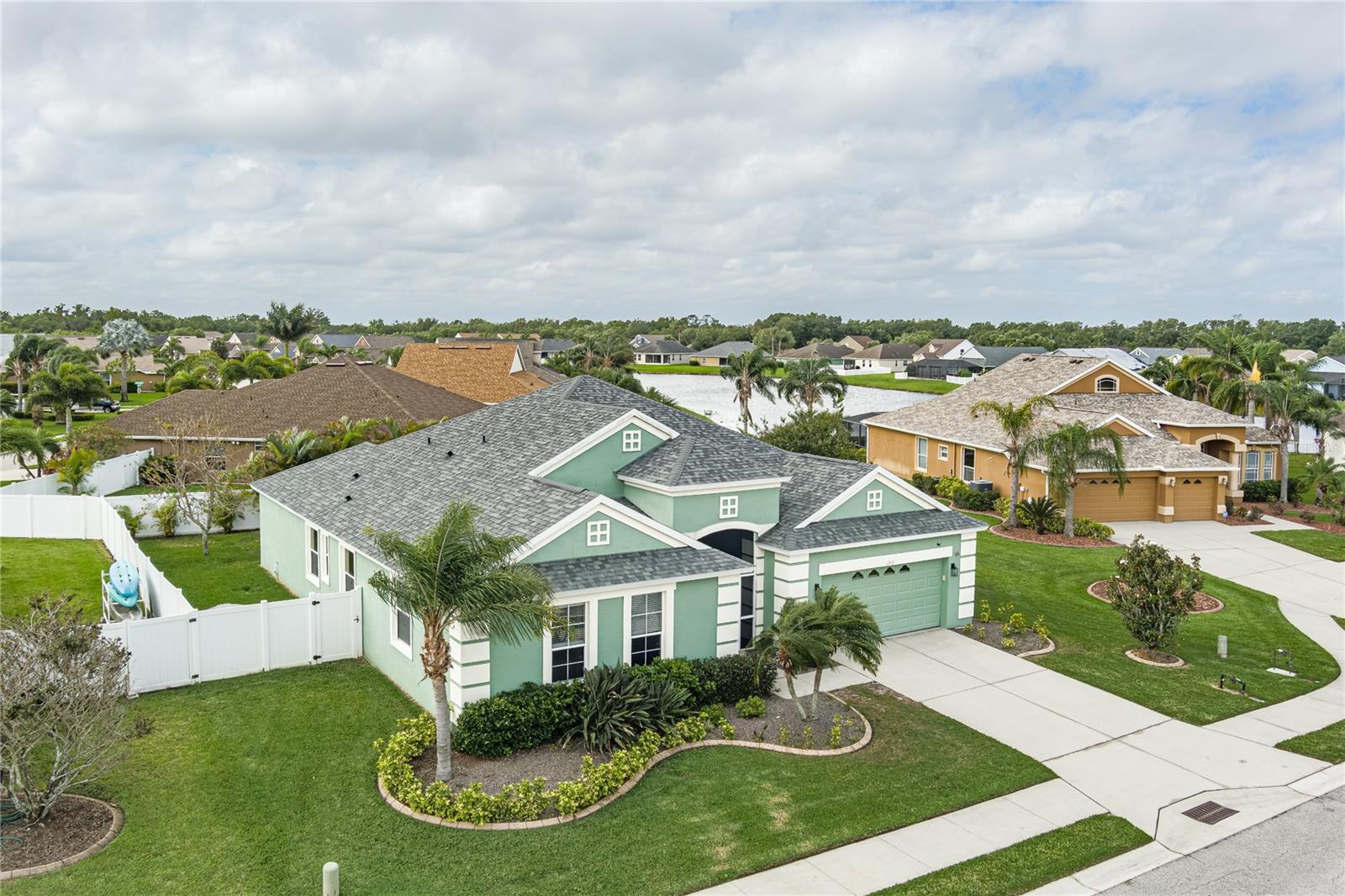 Image 4 of 41 For 11919 55th Court E