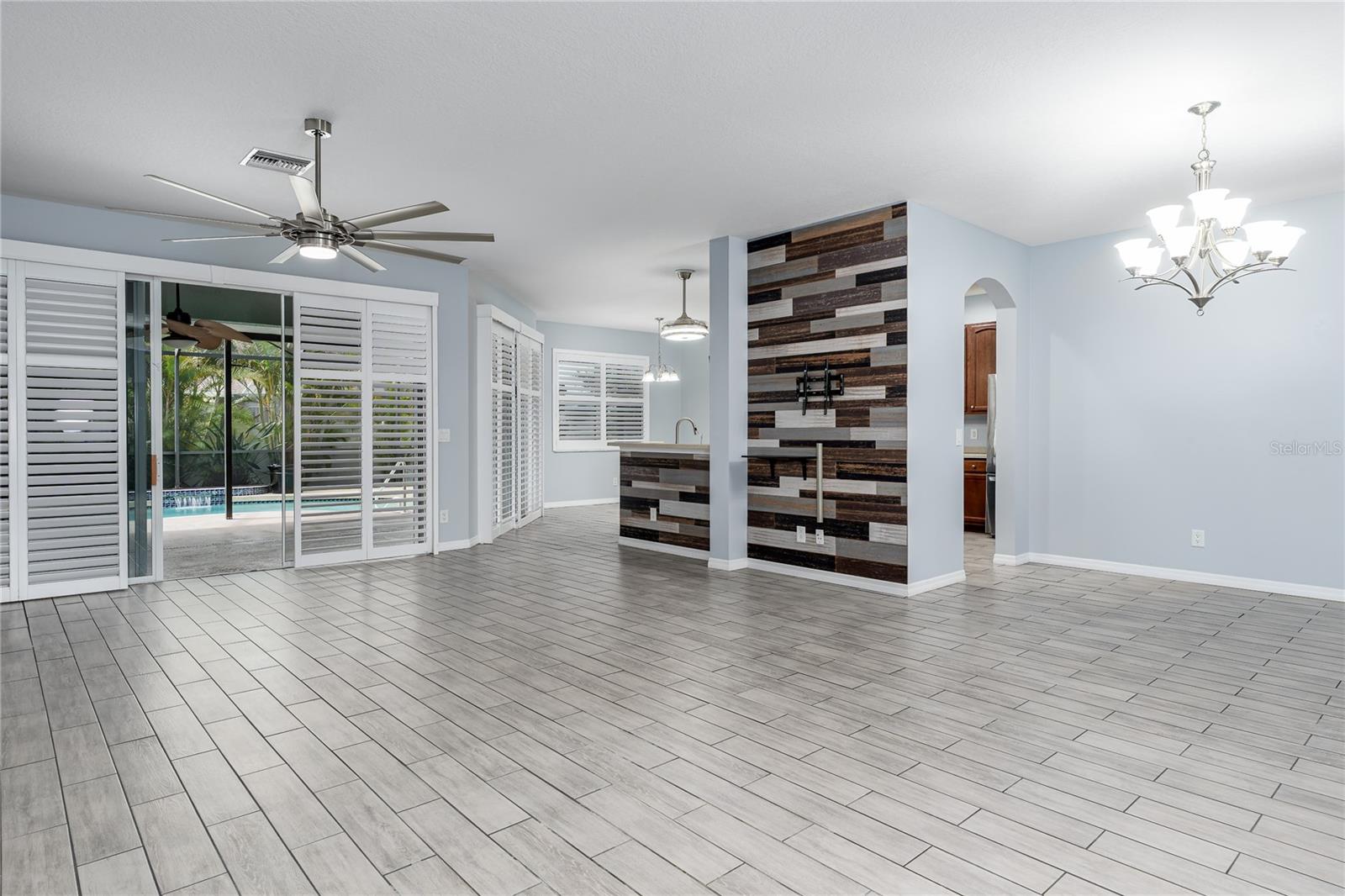 Image 9 of 41 For 11919 55th Court E