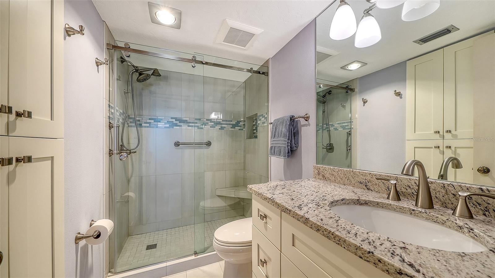 Image 29 of 35 For 5790 Midnight Pass Road 506