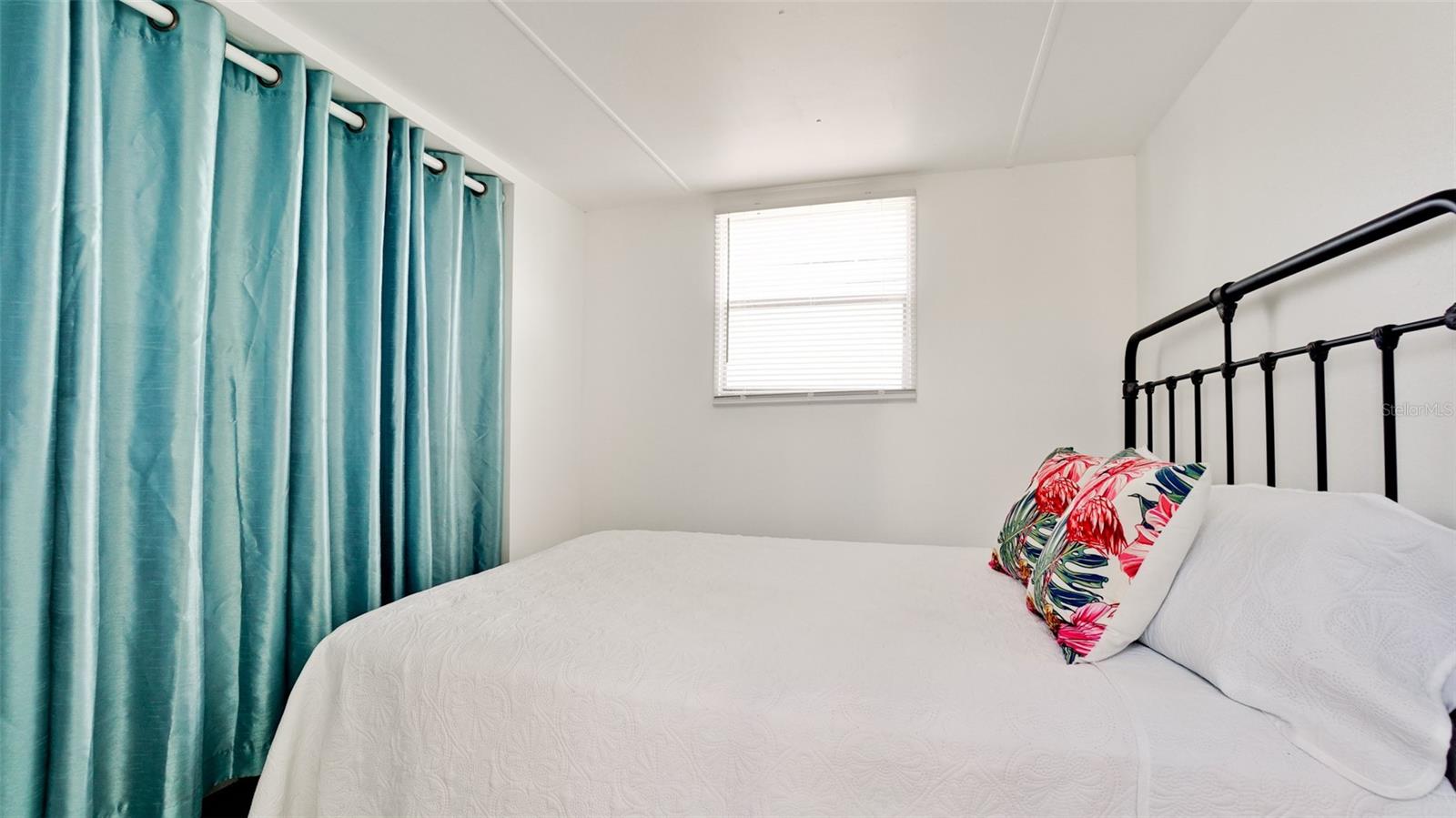 Image 20 of 66 For 31 1st Street