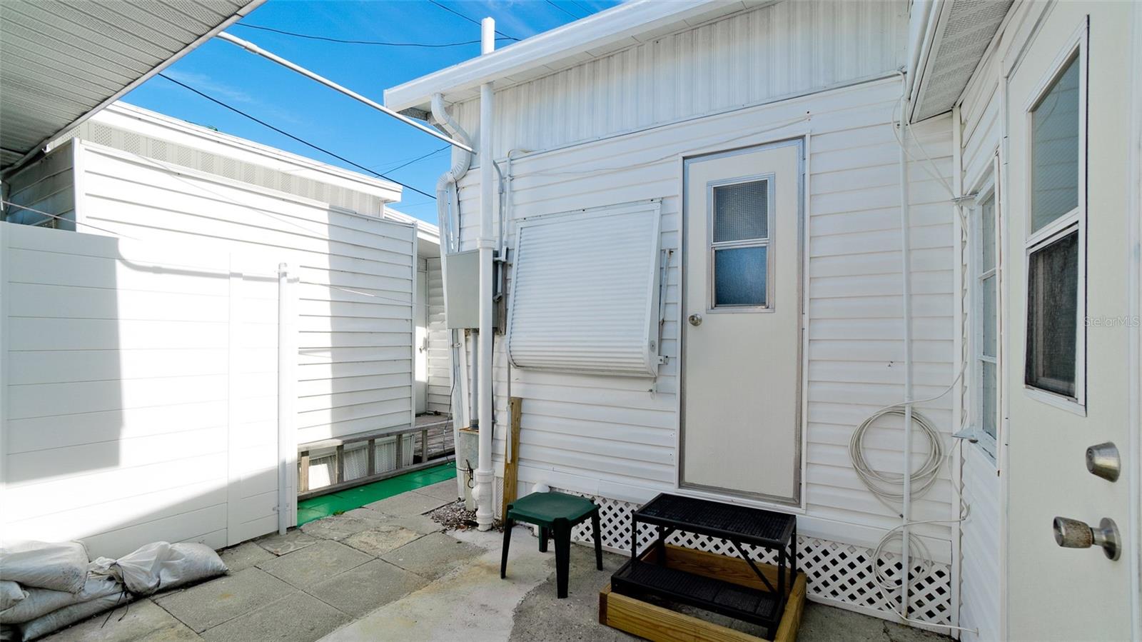 Image 27 of 66 For 31 1st Street