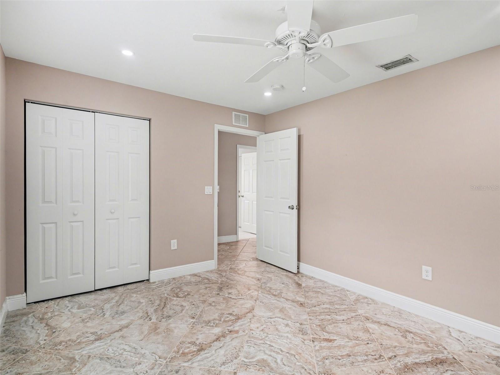 Image 17 of 27 For 2305 14th Street W