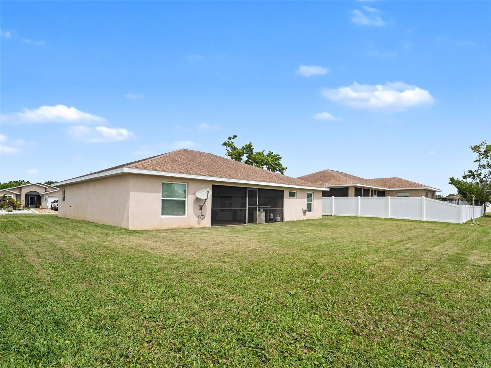 Image 23 of 27 For 2305 14th Street W