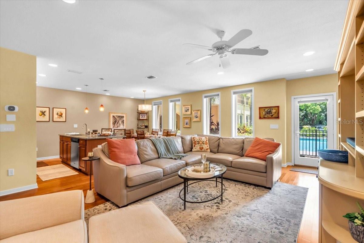 Image 13 of 43 For 1685 Laurel Street 4