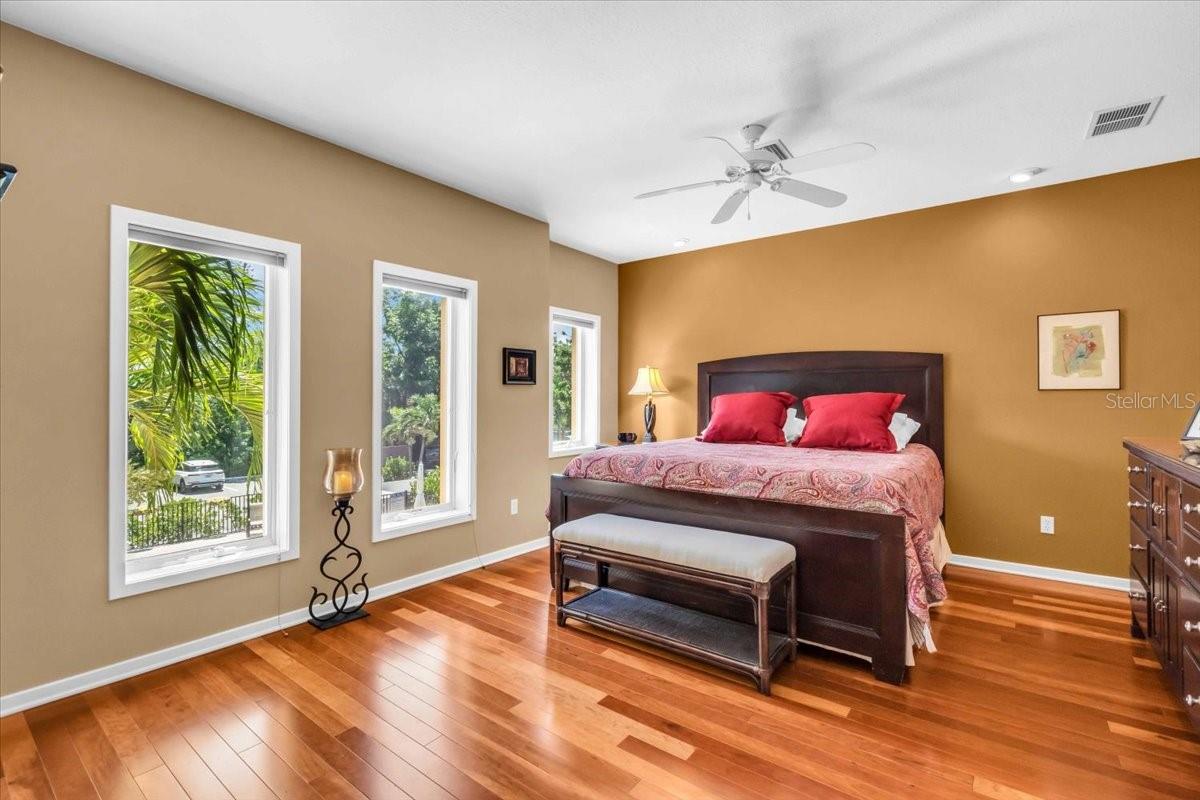 Image 20 of 43 For 1685 Laurel Street 4