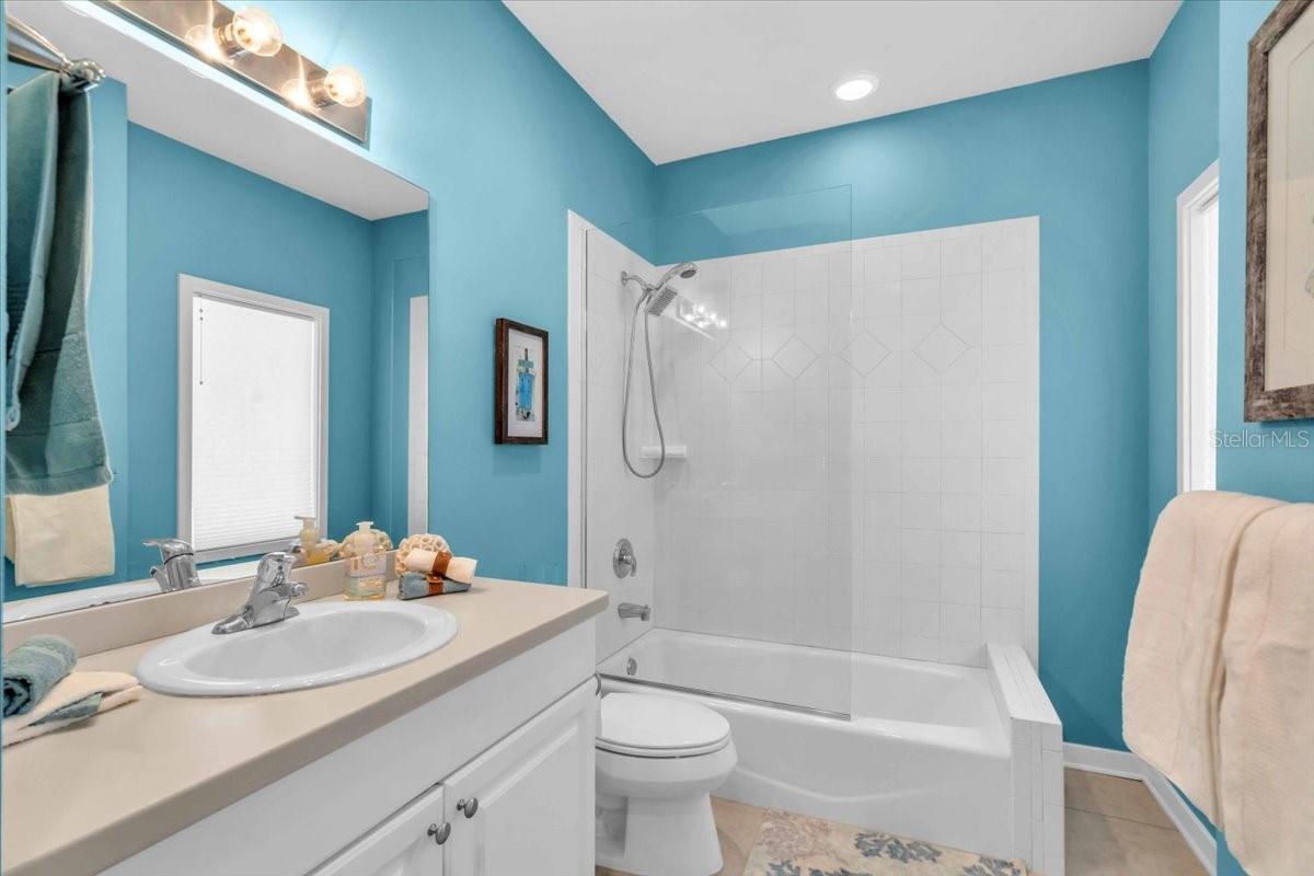 Image 26 of 43 For 1685 Laurel Street 4