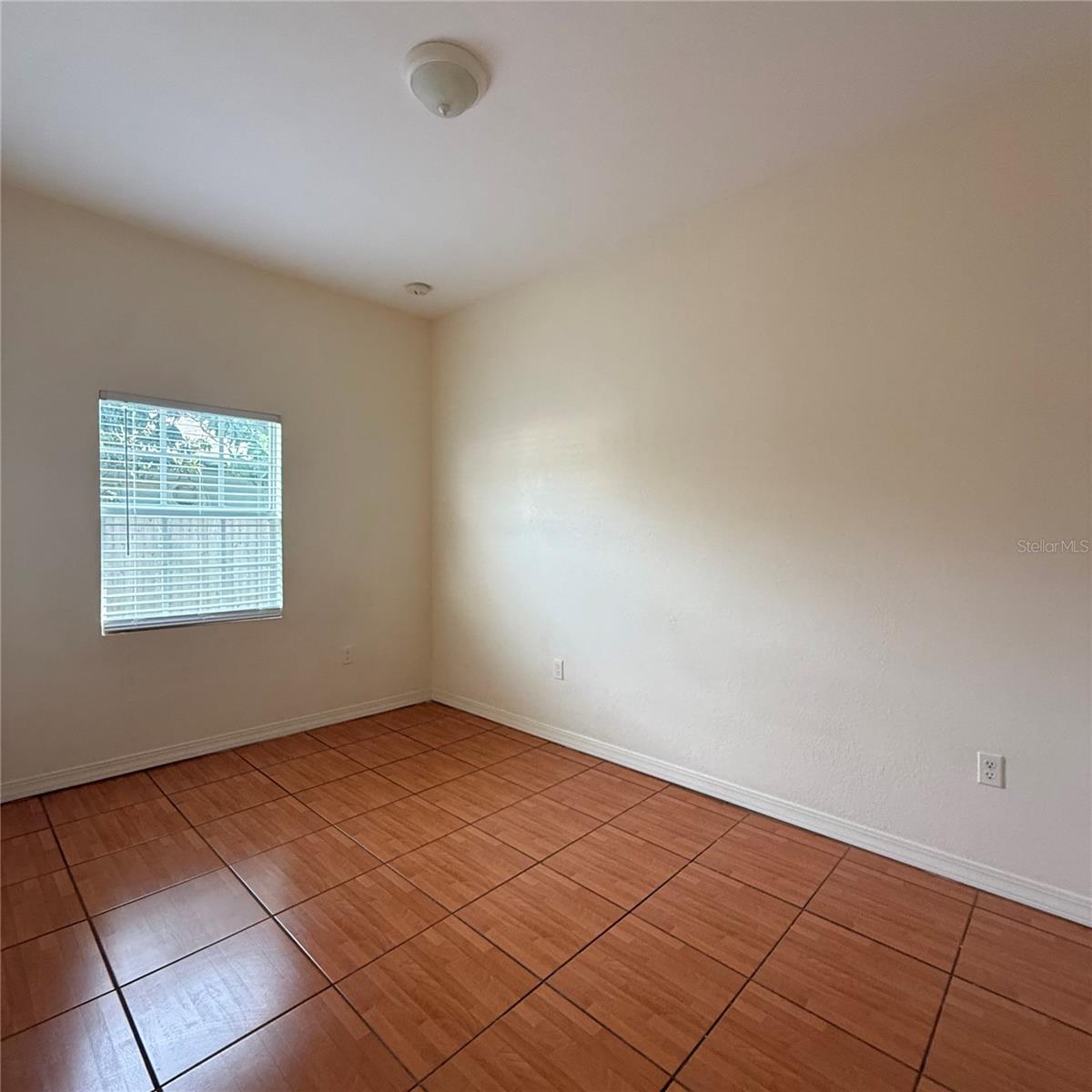 Image 13 of 22 For 239 Venetia Avenue