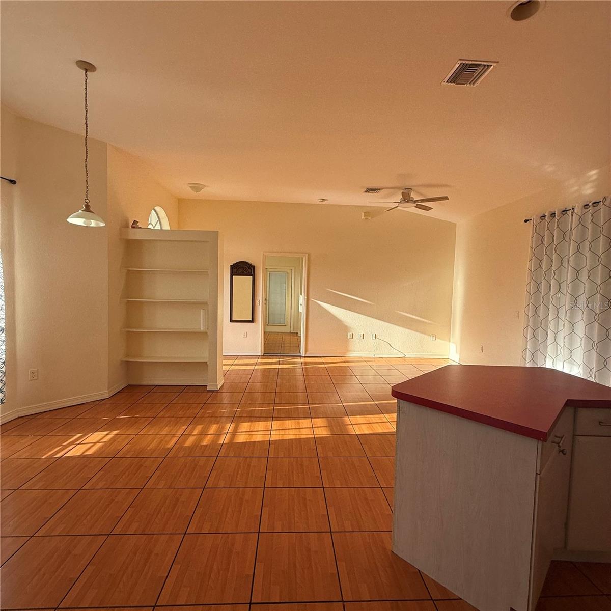 Image 4 of 22 For 239 Venetia Avenue