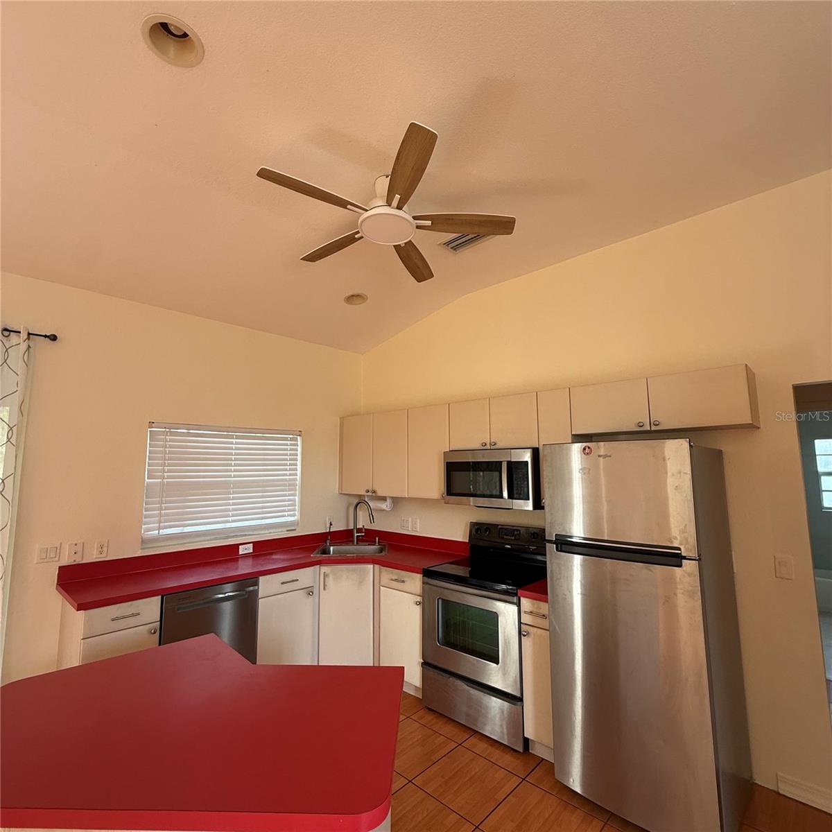 Image 6 of 22 For 239 Venetia Avenue