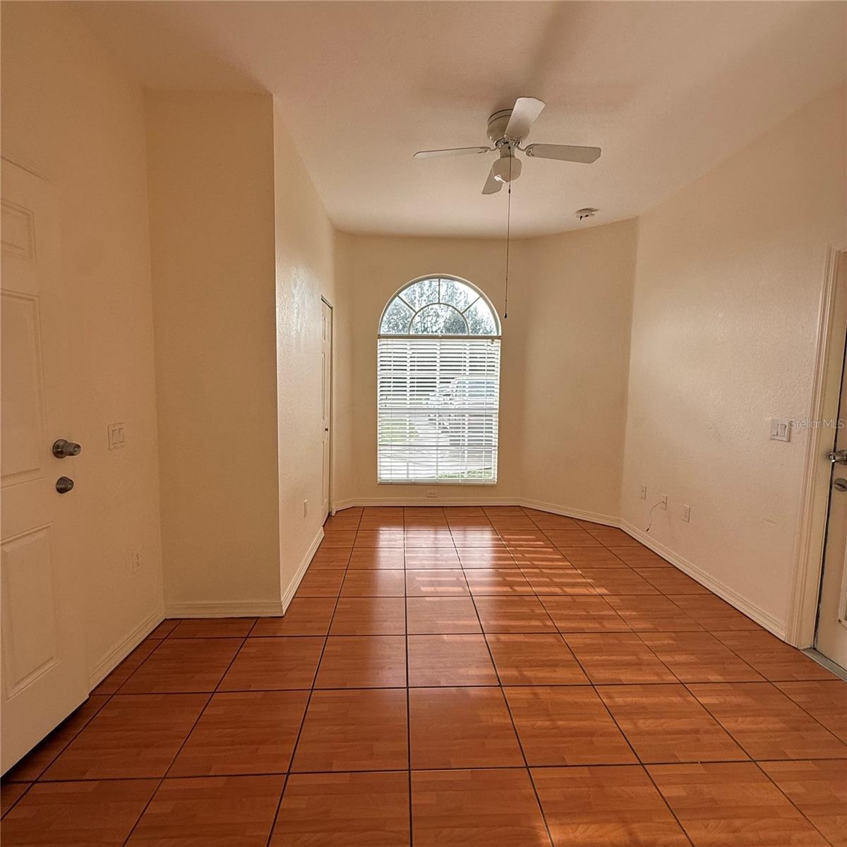 Image 7 of 22 For 239 Venetia Avenue