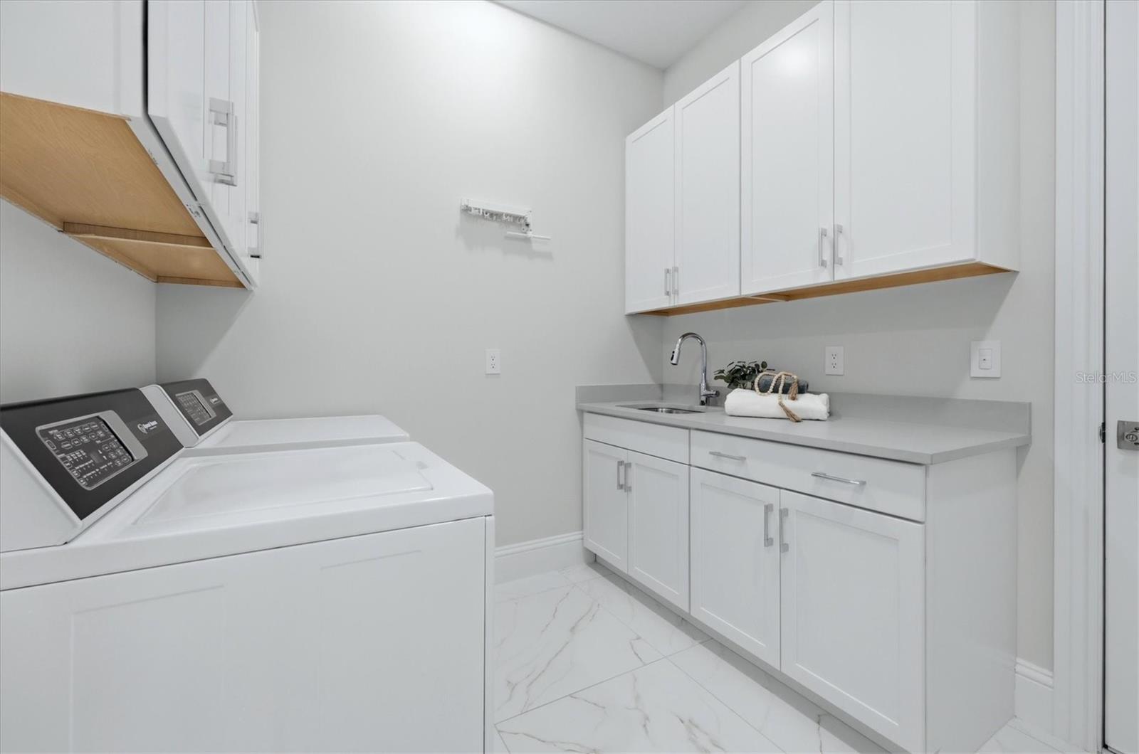 Image 43 of 57 For 8352 Sea Glass Court