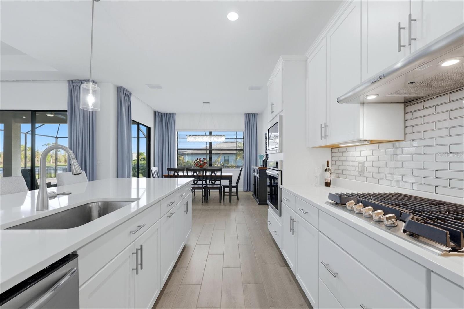 Image 23 of 71 For 15306 Golden Beam Place