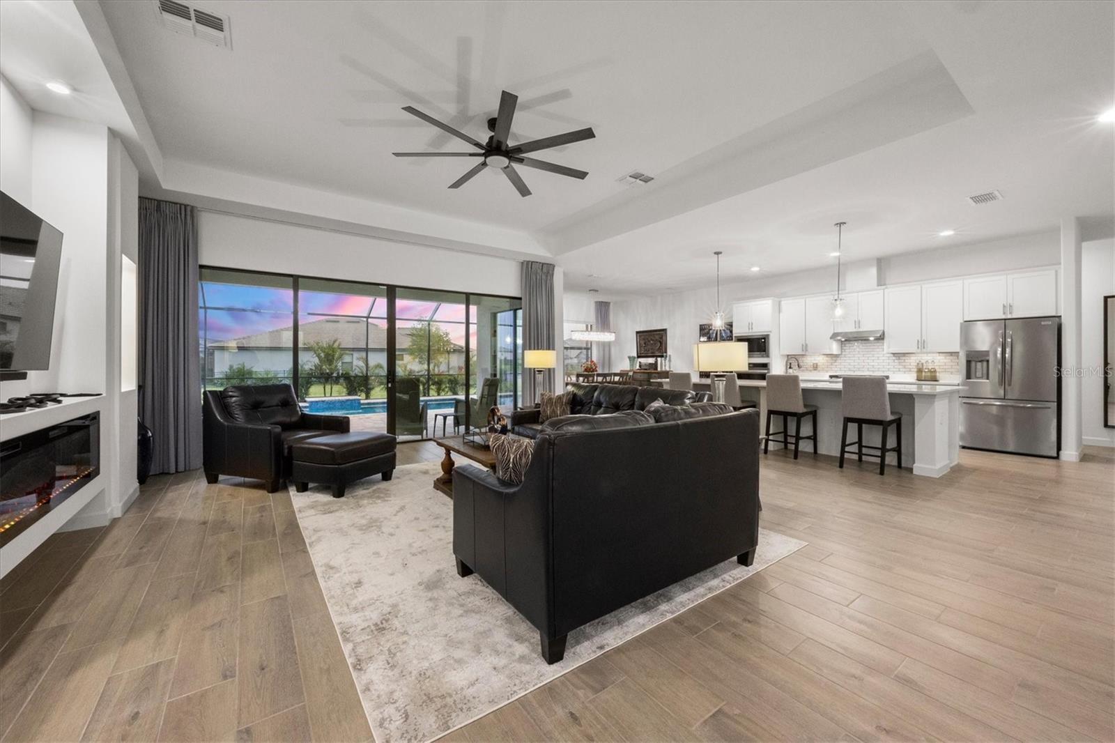 Image 3 of 71 For 15306 Golden Beam Place