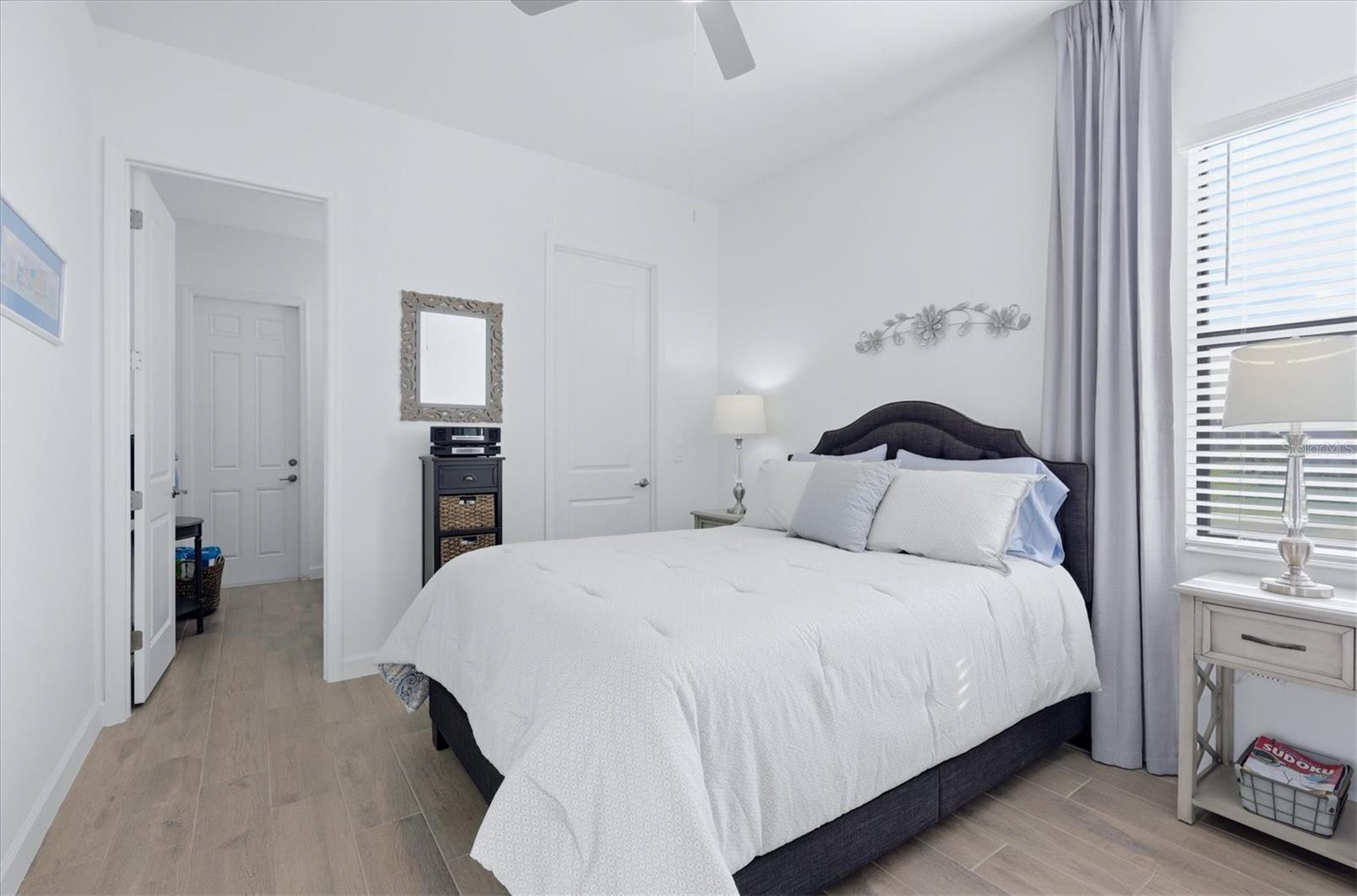 Image 31 of 71 For 15306 Golden Beam Place