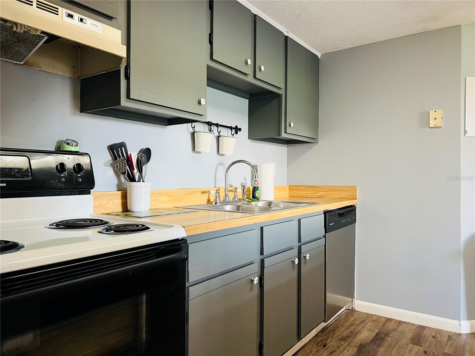 Image 11 of 25 For 5026 Water Oak Drive 208