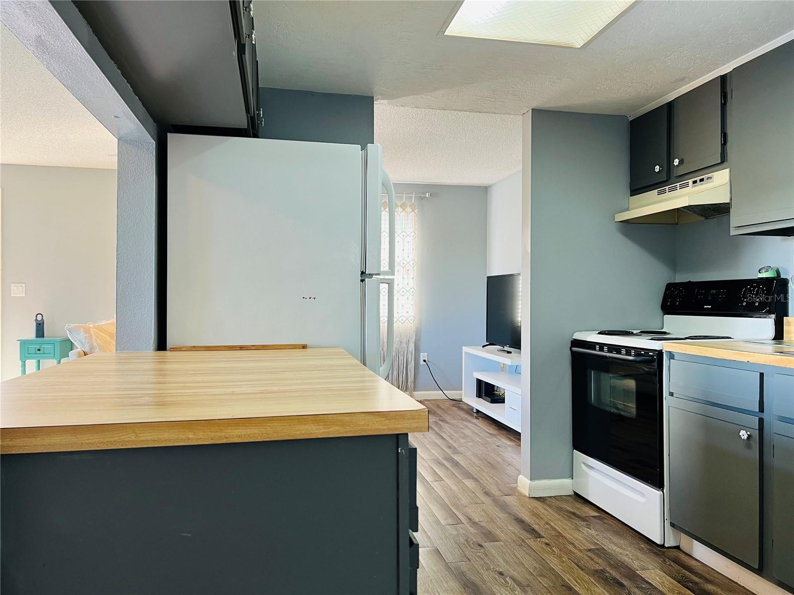 Image 13 of 25 For 5026 Water Oak Drive 208