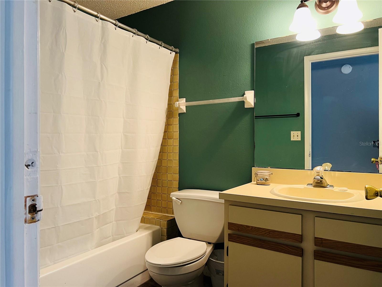 Image 23 of 25 For 5026 Water Oak Drive 208