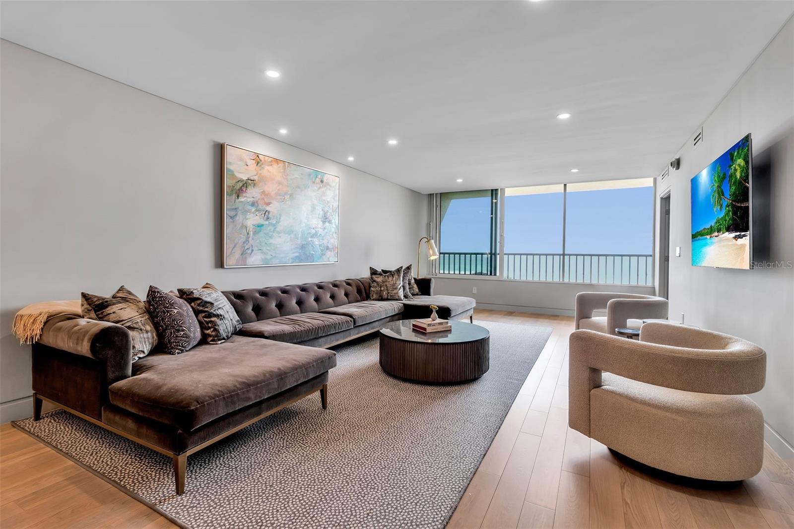 Image 21 of 76 For 5740 Midnight Pass Road 403