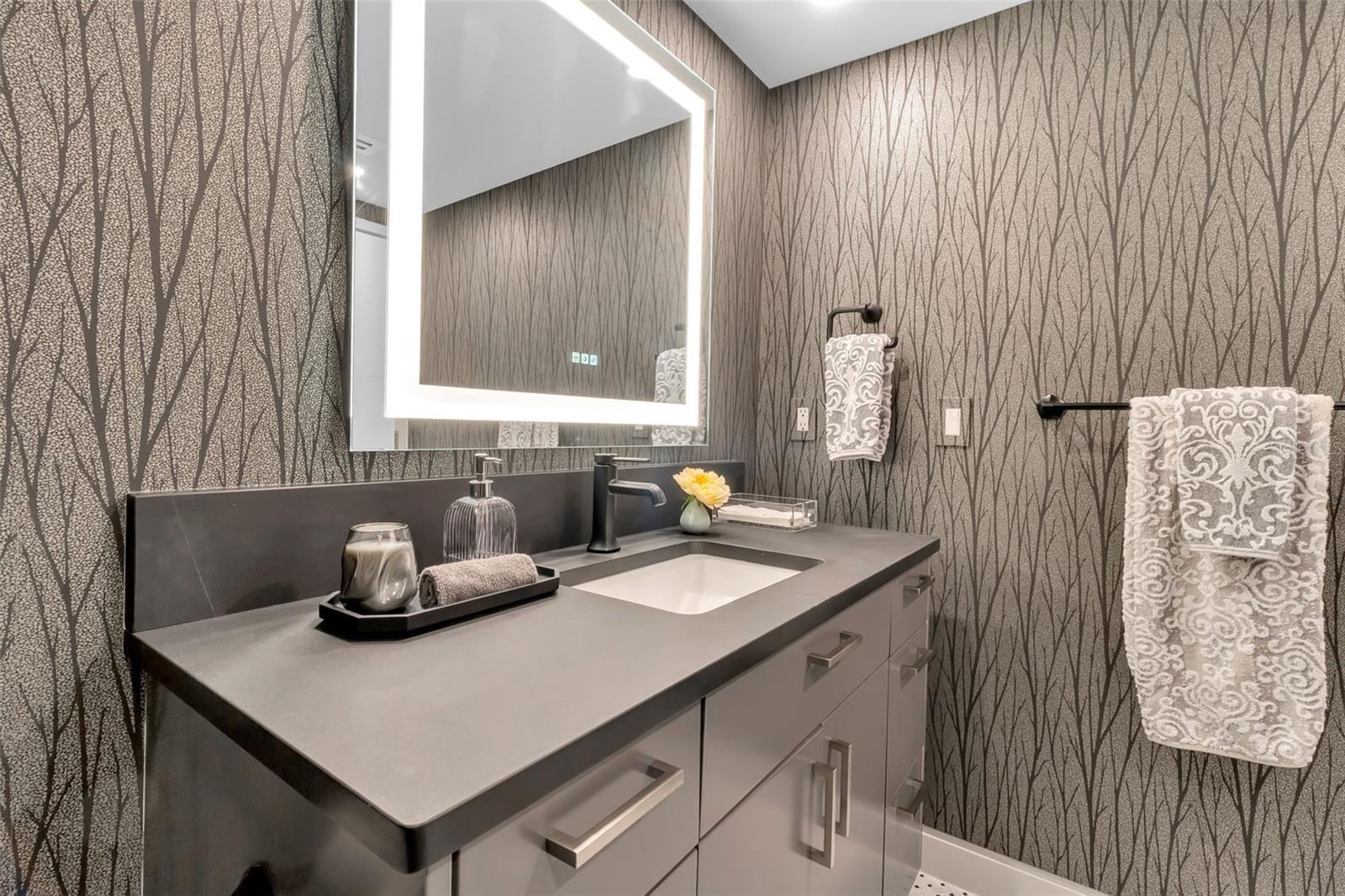 Image 42 of 76 For 5740 Midnight Pass Road 403