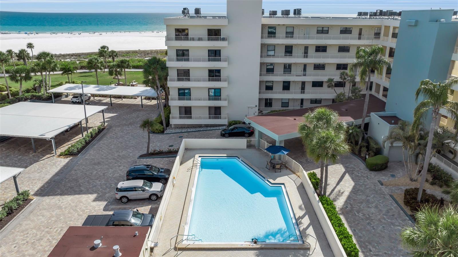 Image 49 of 76 For 5740 Midnight Pass Road 403