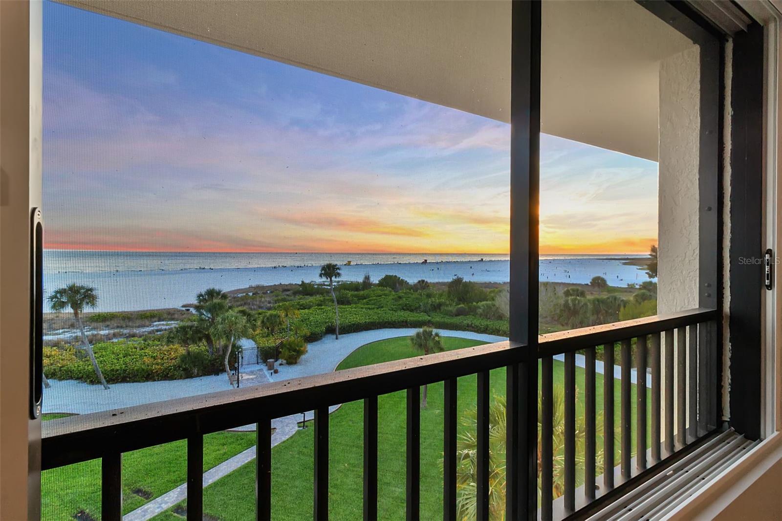 Image 58 of 76 For 5740 Midnight Pass Road 403