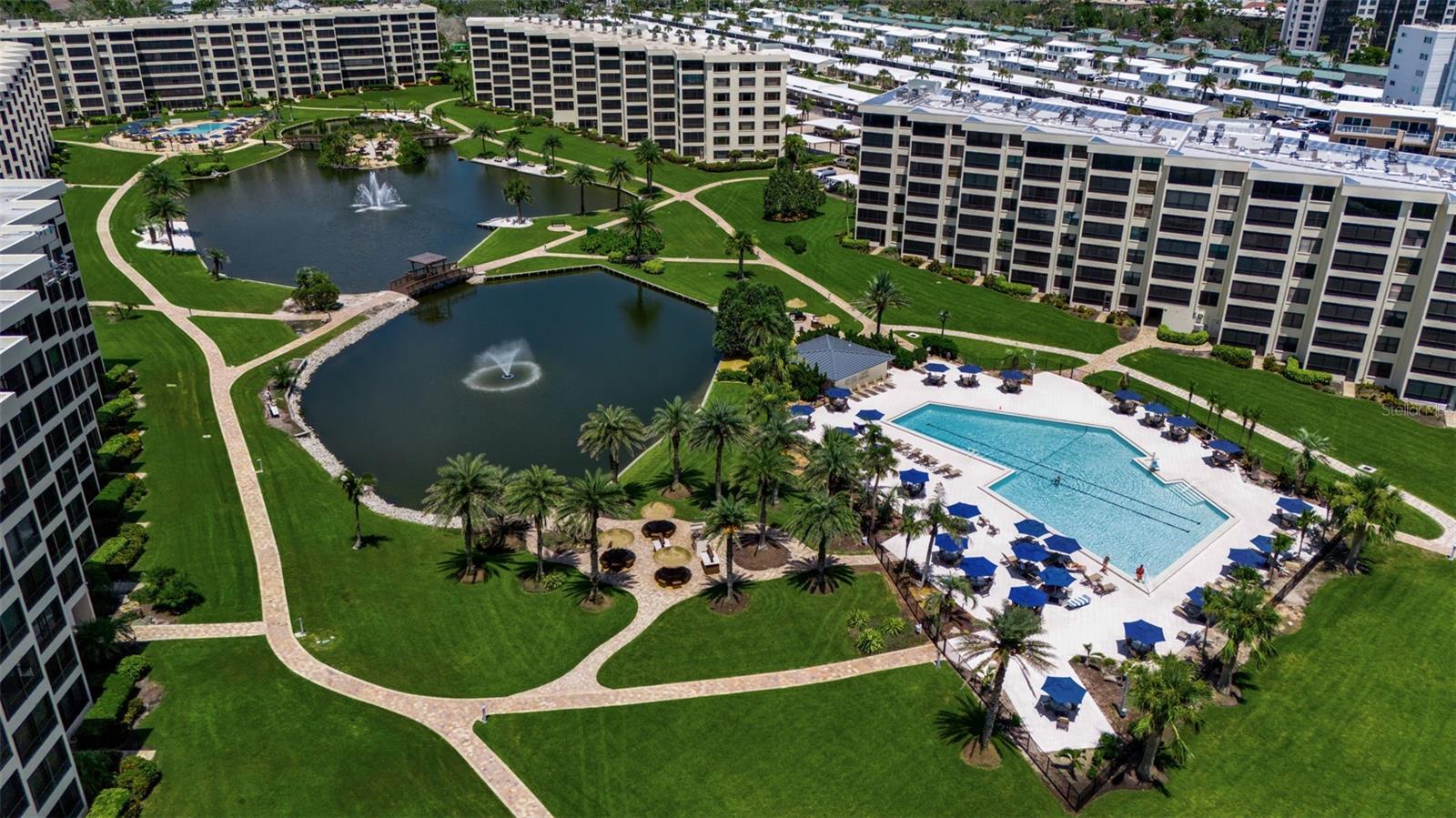 Image 59 of 76 For 5740 Midnight Pass Road 403