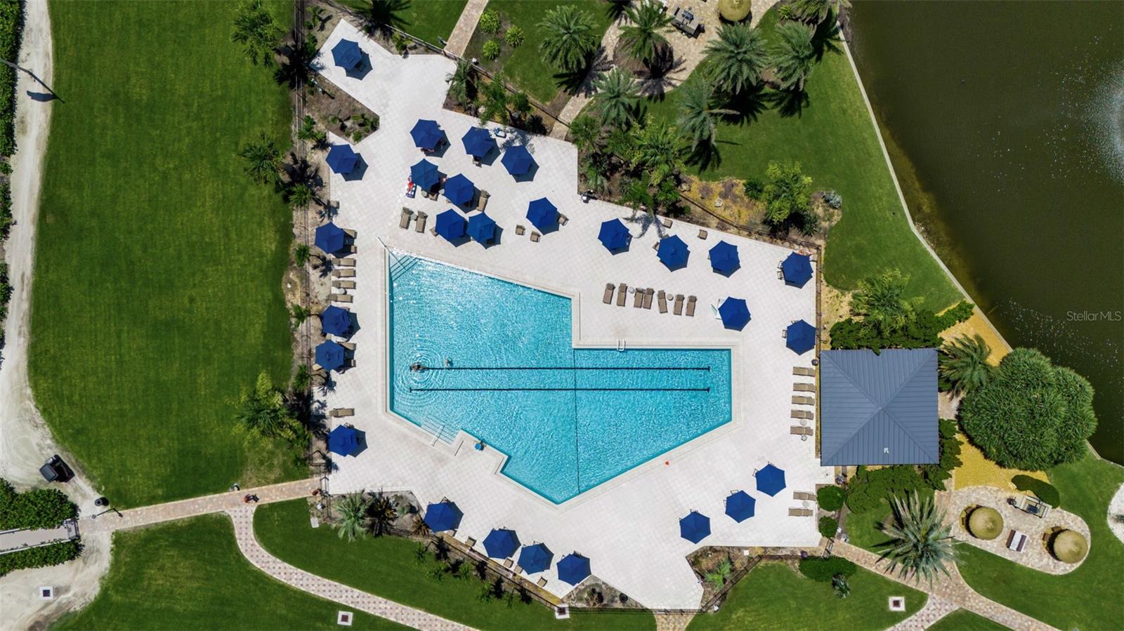 Image 60 of 76 For 5740 Midnight Pass Road 403