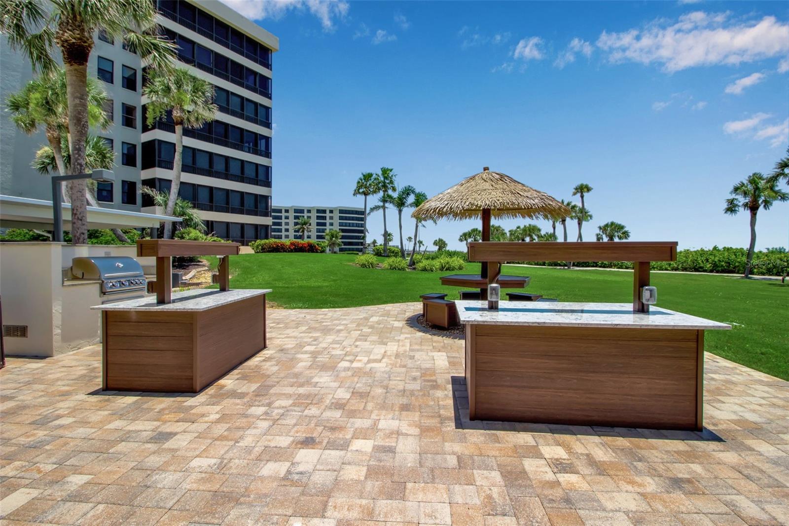 Image 62 of 76 For 5740 Midnight Pass Road 403