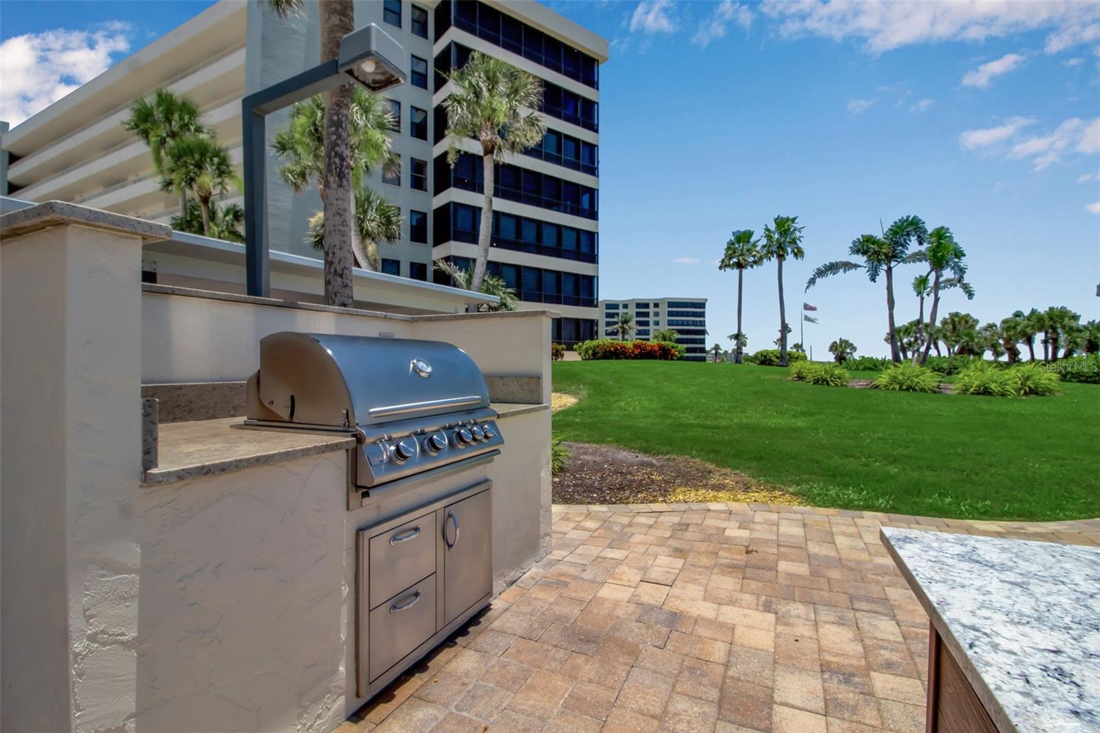 Image 63 of 76 For 5740 Midnight Pass Road 403