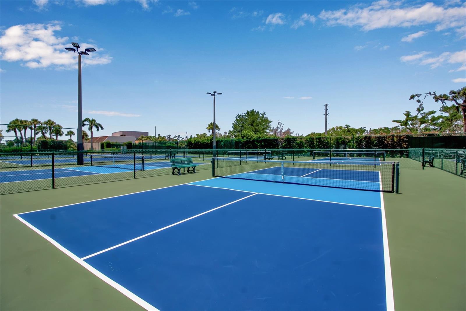 Image 68 of 76 For 5740 Midnight Pass Road 403