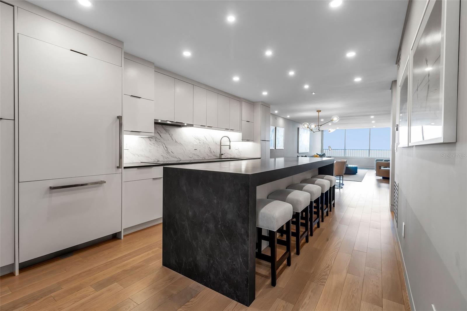 Image 7 of 76 For 5740 Midnight Pass Road 403