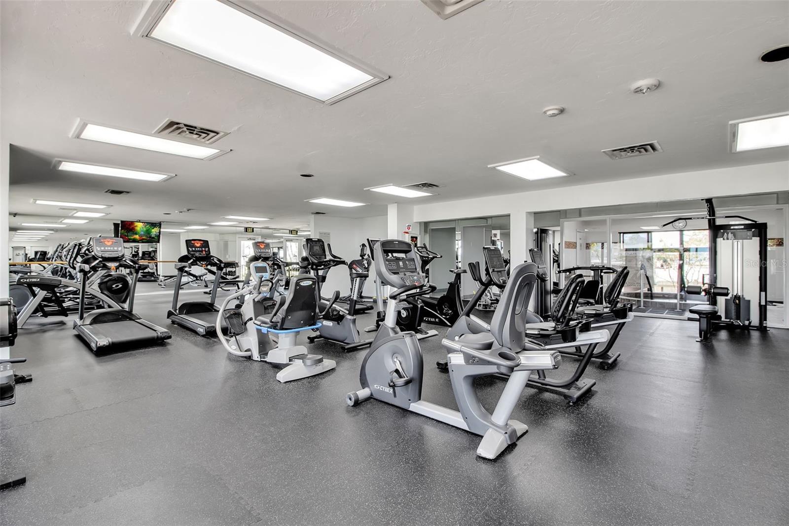 Image 71 of 76 For 5740 Midnight Pass Road 403