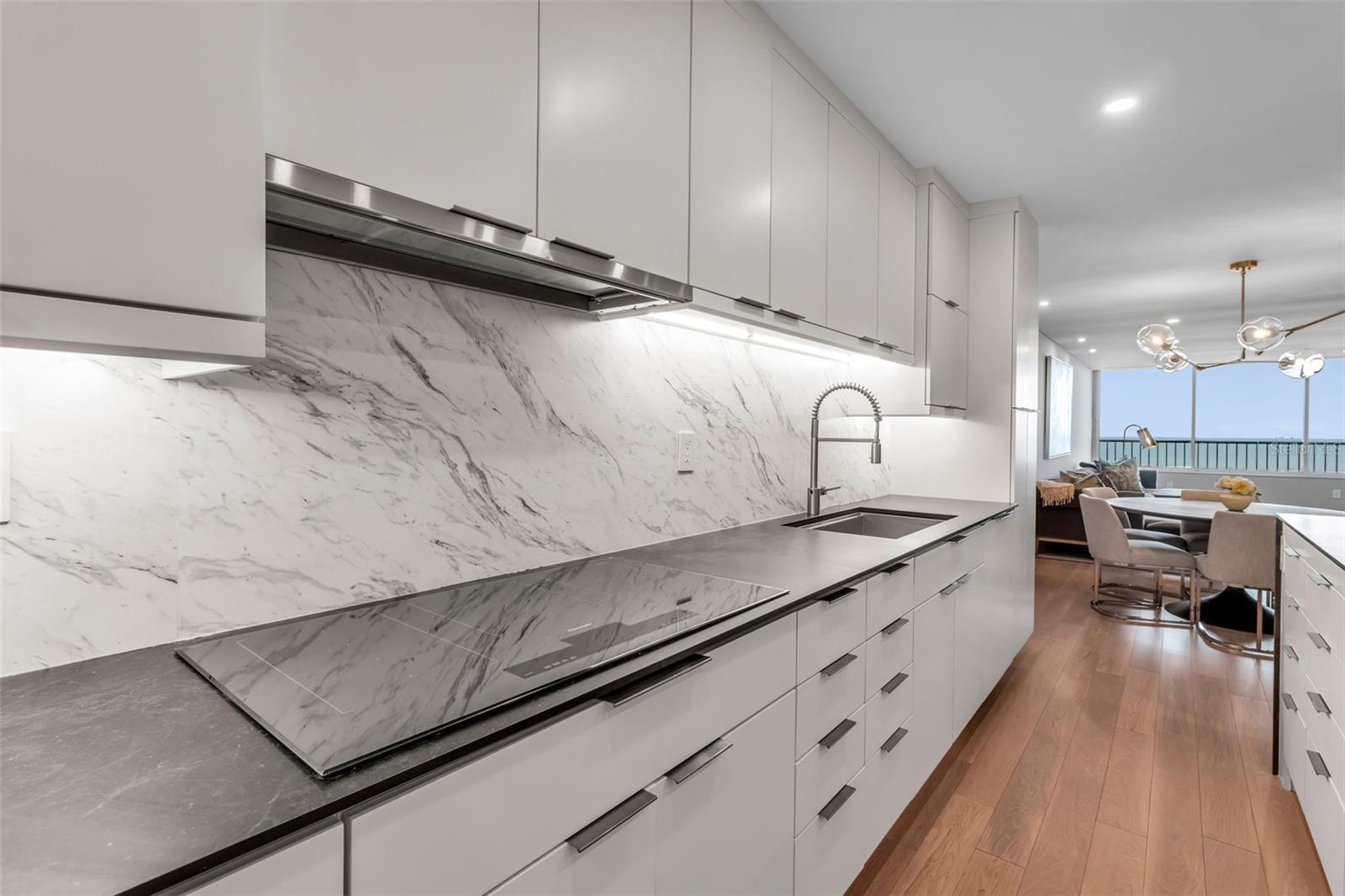 Image 9 of 76 For 5740 Midnight Pass Road 403