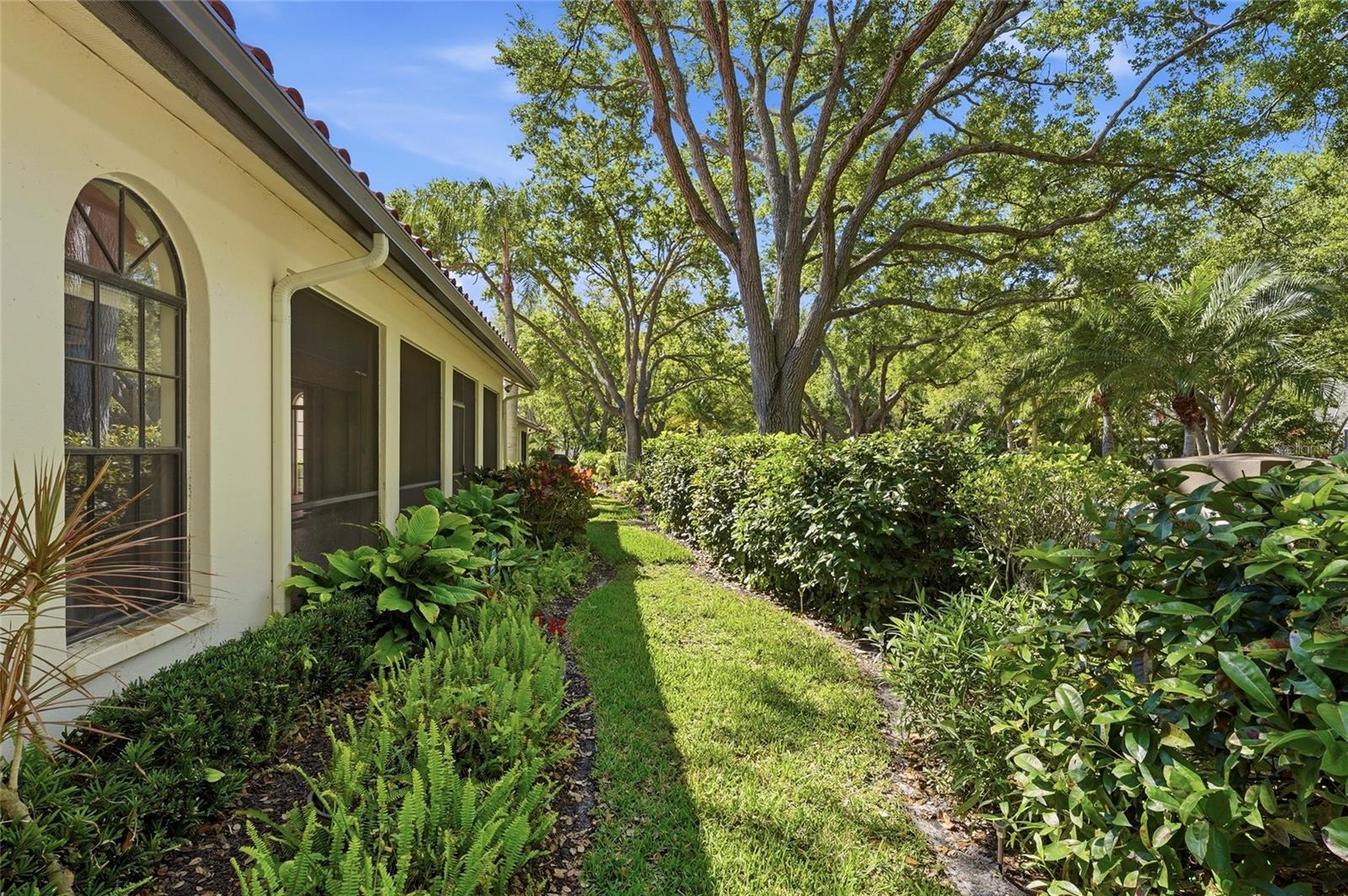 Image 12 of 63 For 4531 Las Brisas Lane