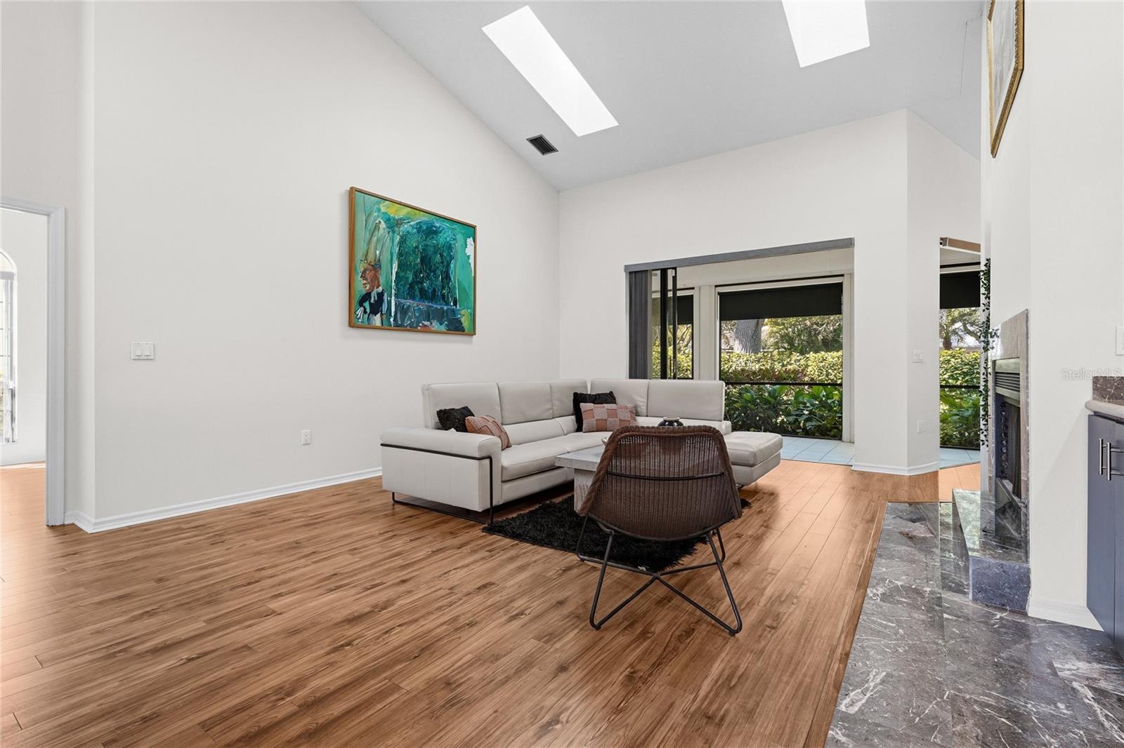 Image 21 of 63 For 4531 Las Brisas Lane