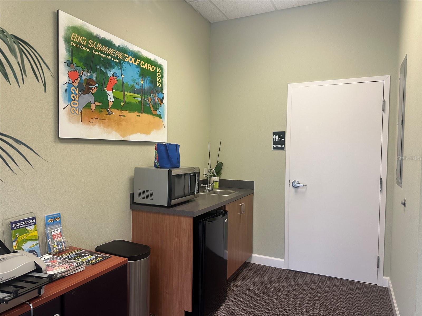 Image 6 of 11 For 7313 International Place