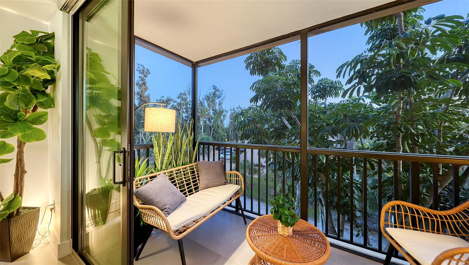 Image 25 of 77 For 4900 Ocean Boulevard 304