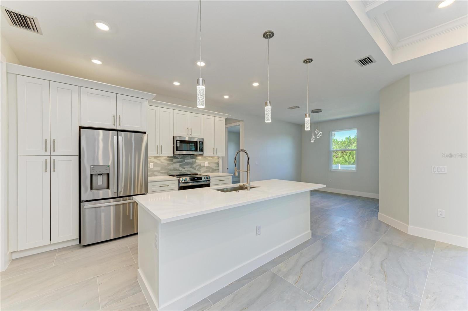 Image 10 of 42 For 380 Holly Road