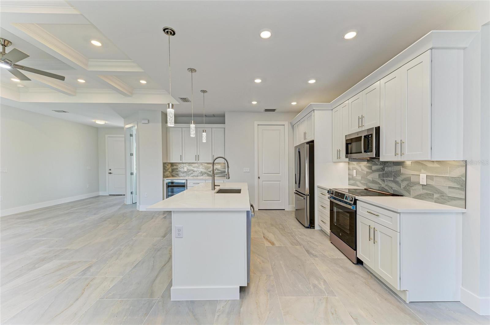 Image 13 of 42 For 380 Holly Road