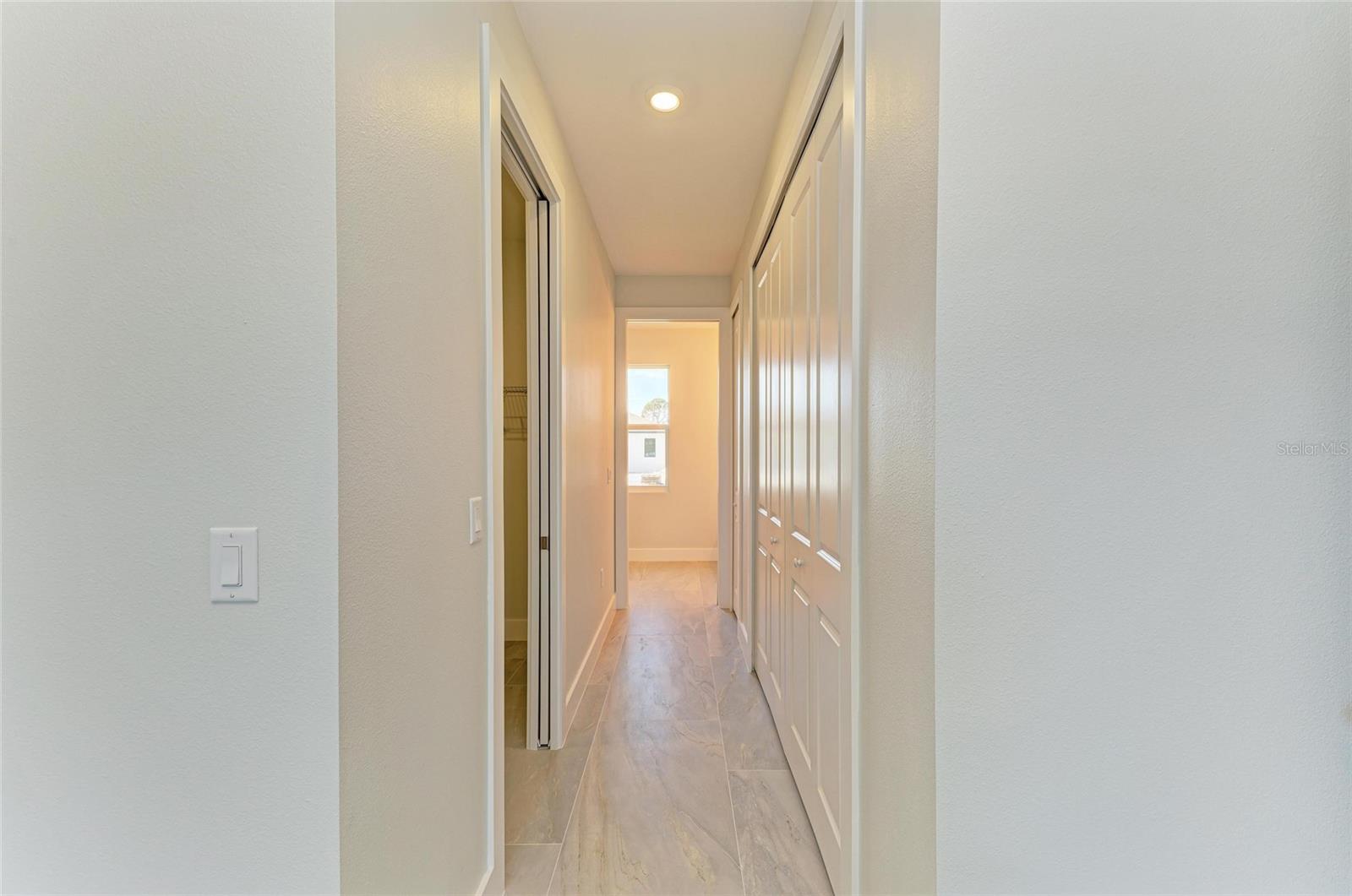 Image 21 of 42 For 380 Holly Road