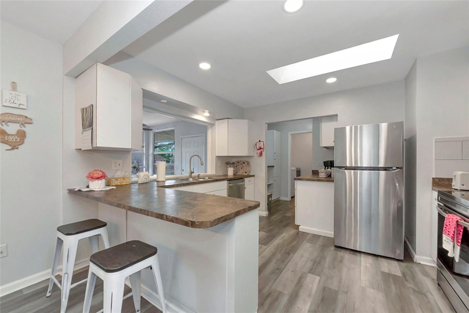 Image 10 of 50 For 6703 Electra Avenue