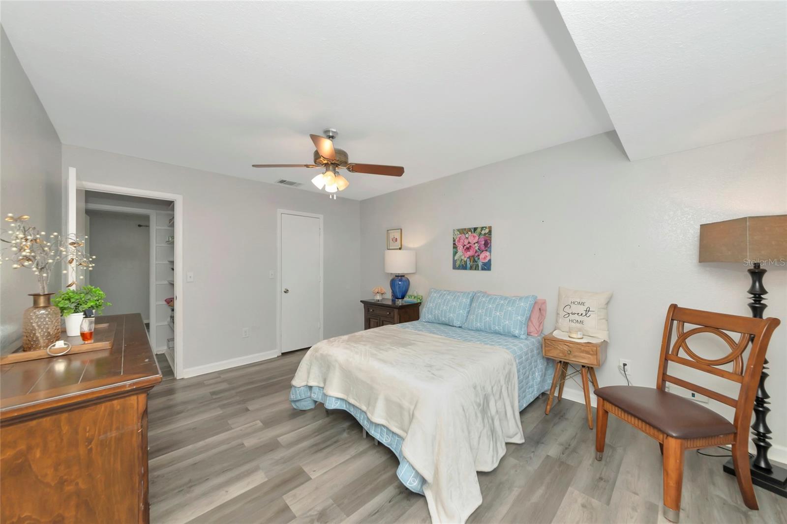 Image 21 of 50 For 6703 Electra Avenue