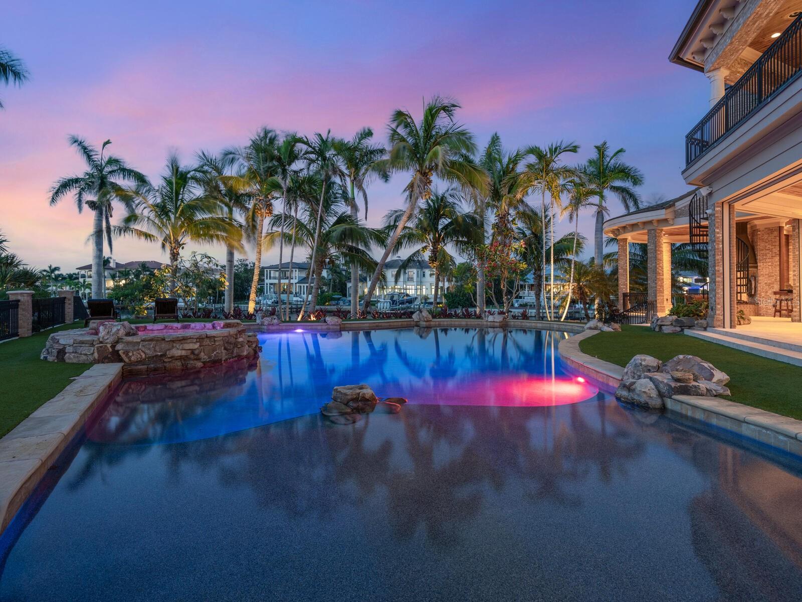 Image 10 of 76 For 1423 Hillview Drive