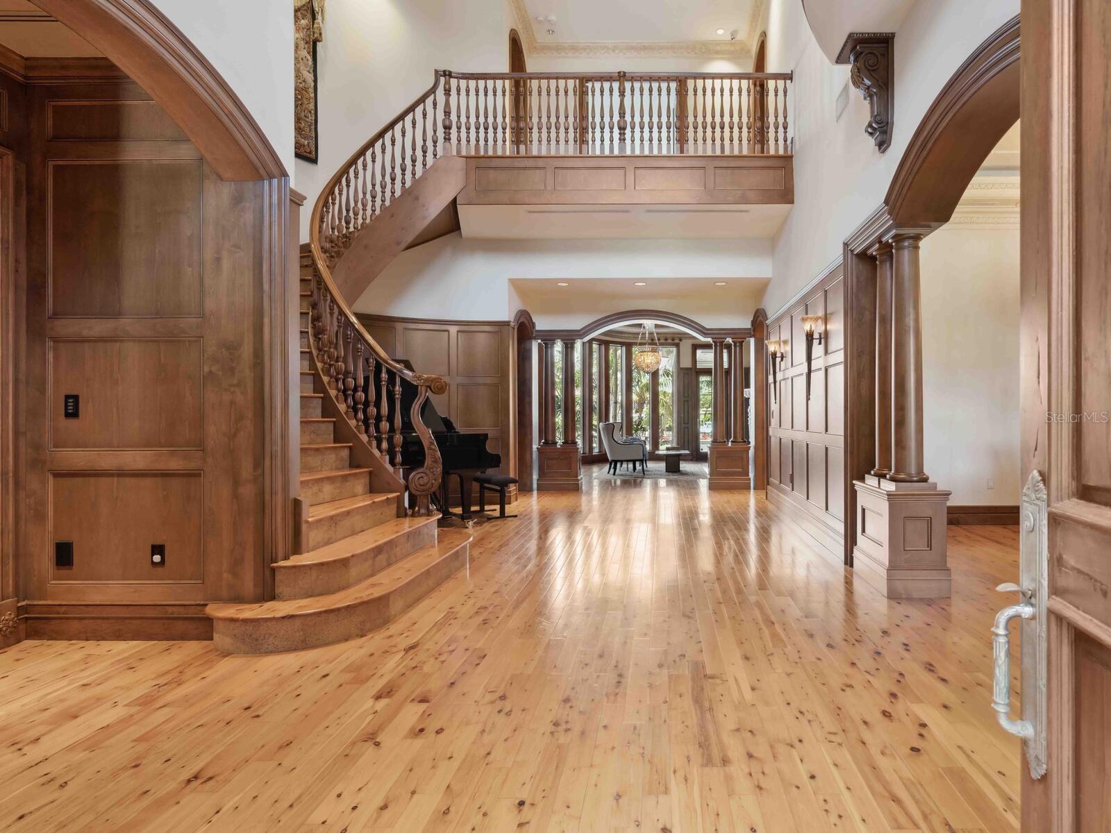 Image 17 of 76 For 1423 Hillview Drive