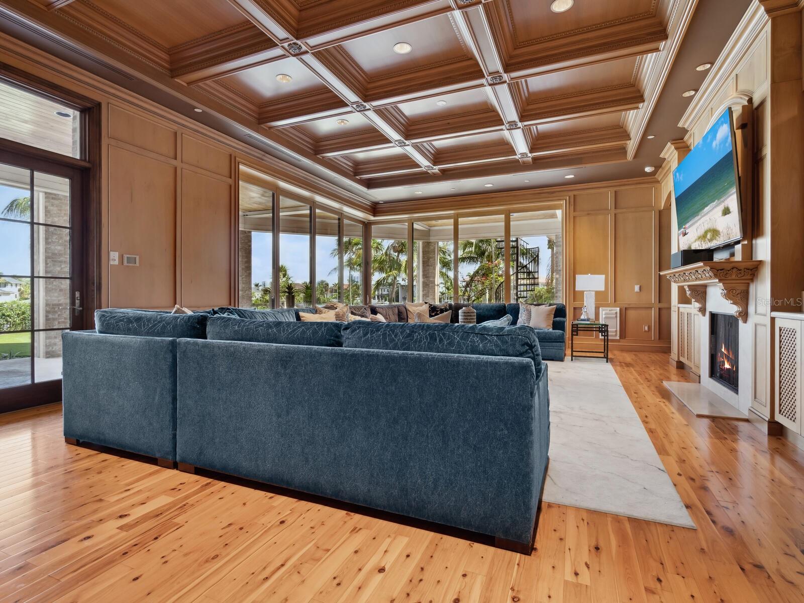 Image 21 of 76 For 1423 Hillview Drive