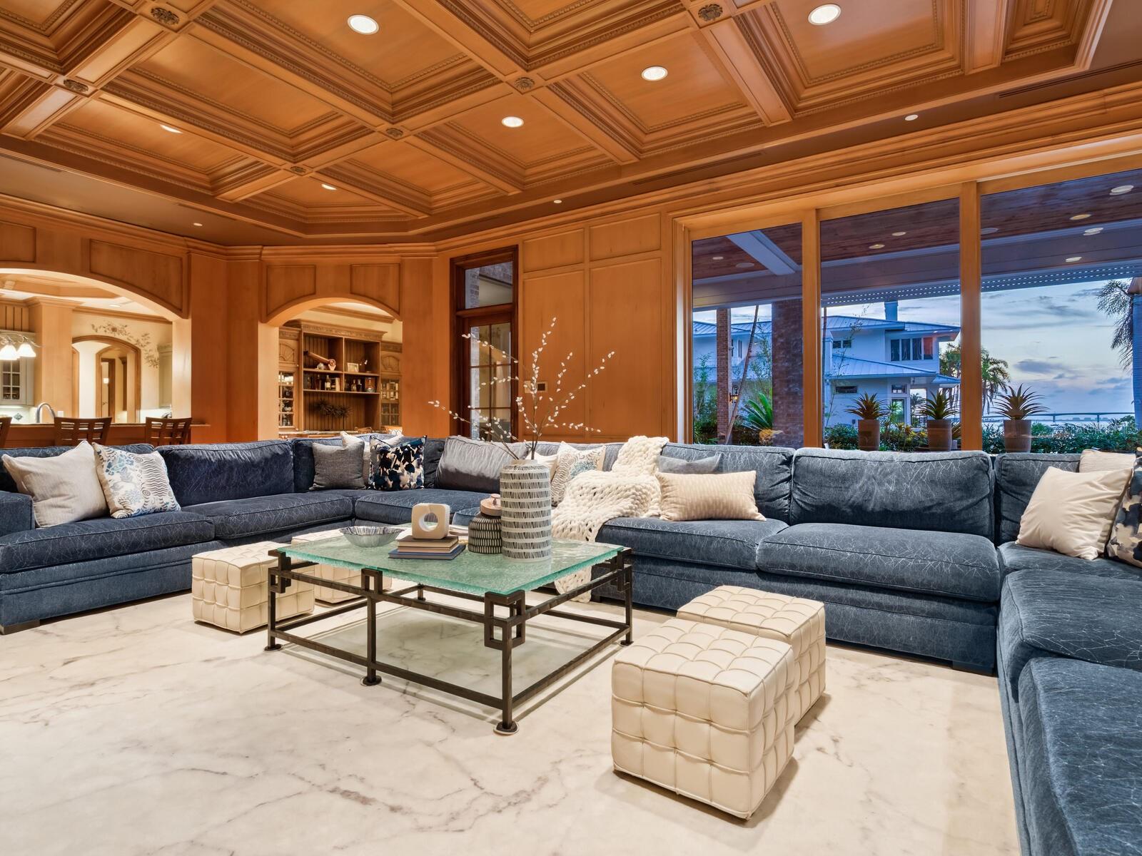 Image 22 of 76 For 1423 Hillview Drive