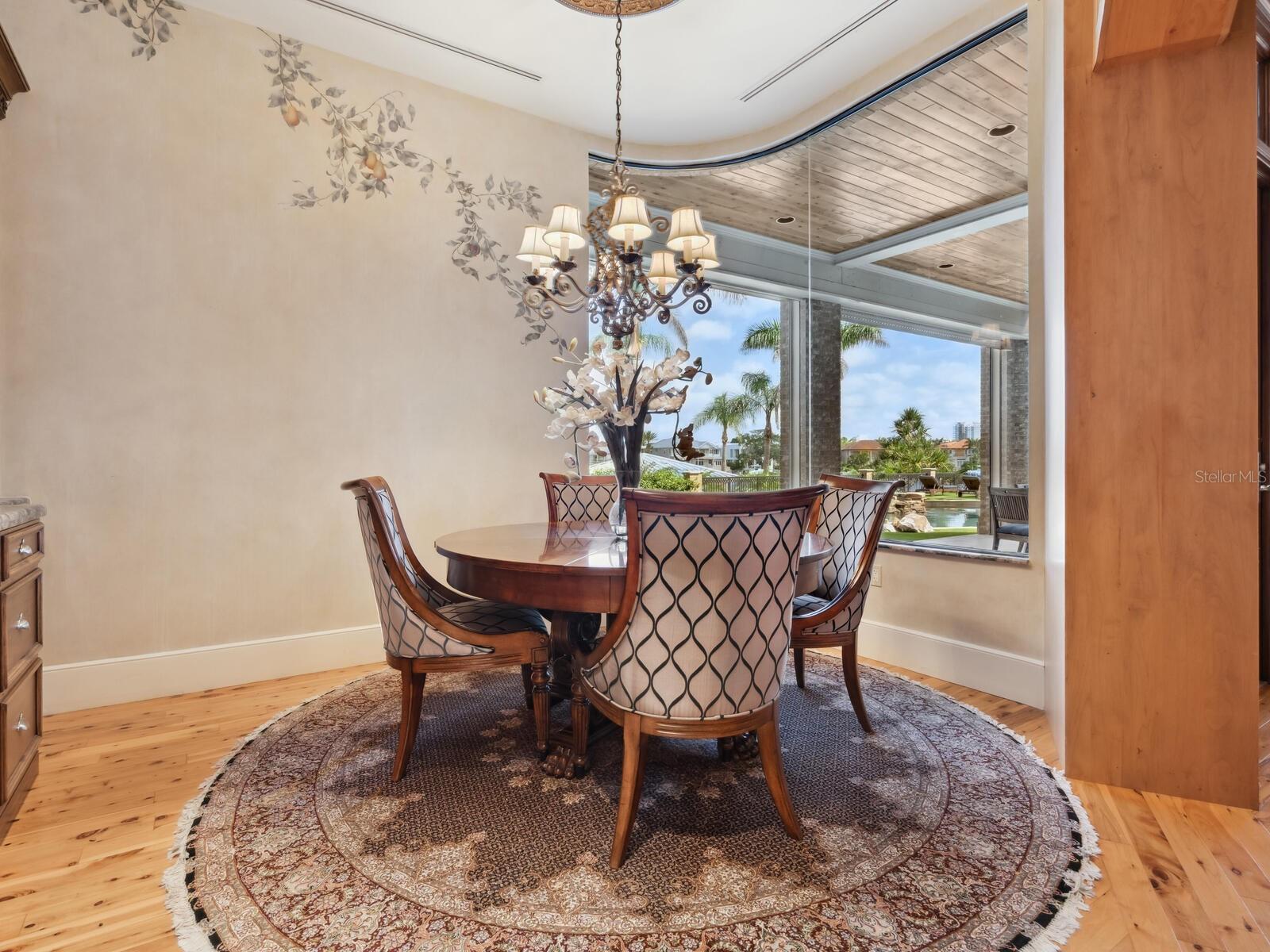 Image 27 of 76 For 1423 Hillview Drive