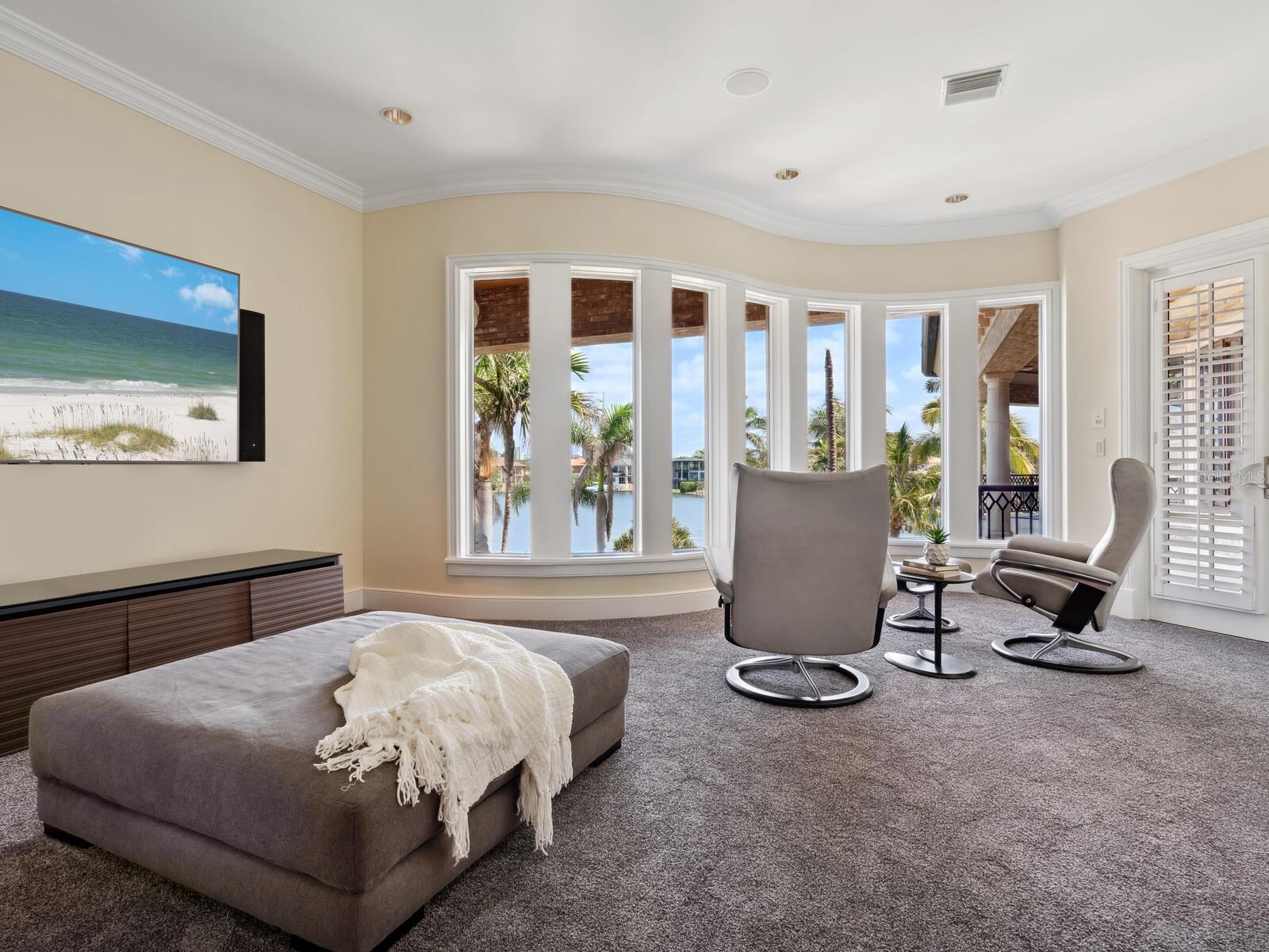 Image 49 of 76 For 1423 Hillview Drive