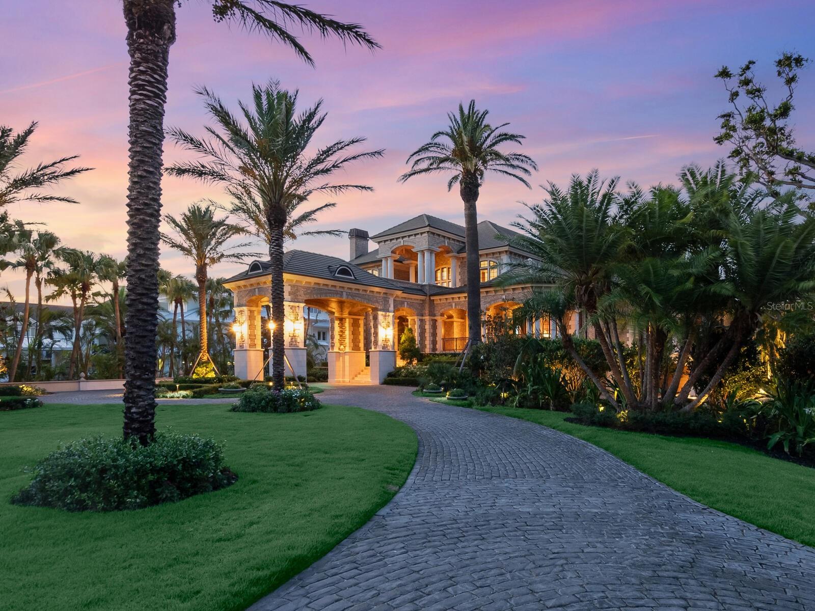 Image 6 of 76 For 1423 Hillview Drive